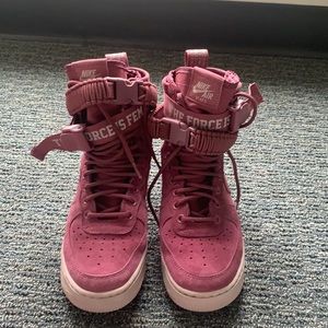 Nike airforce 1 SF purple woman great condition